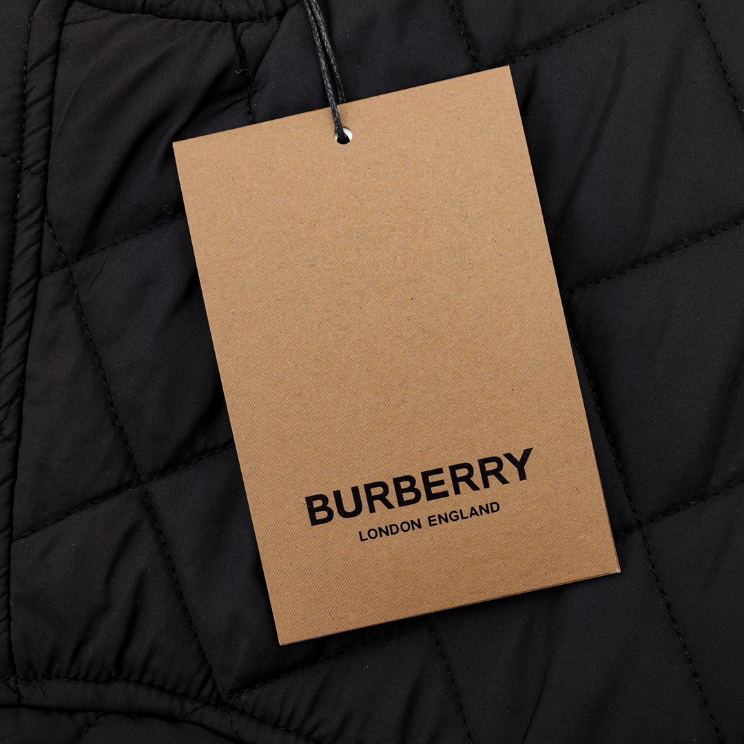 Clothes Burberry 820 - vstockx