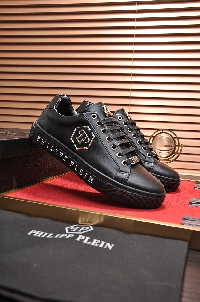 Philipp Plein Low Top Sneakers 35 - vstockx
