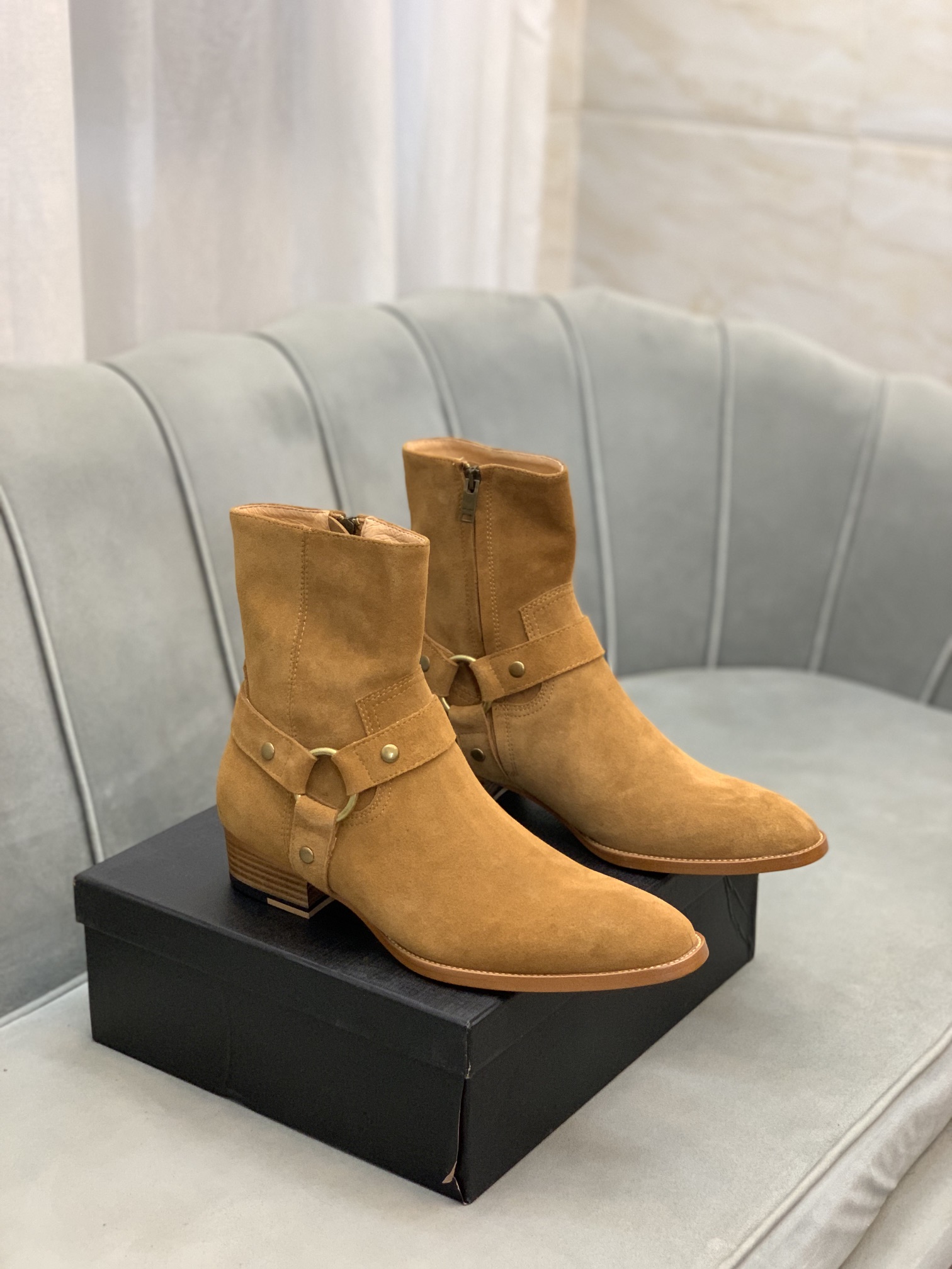 Saint Laurent Boots 1 - vstockx
