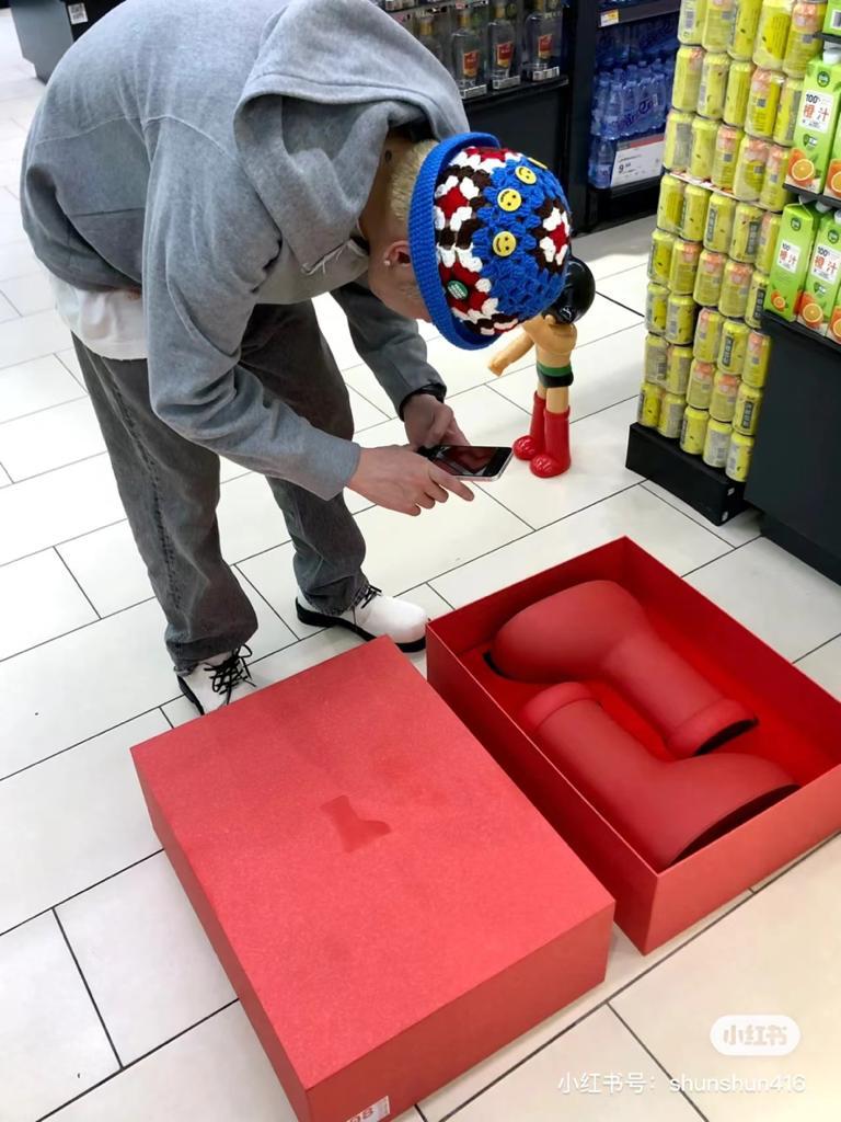 MSCHF Big Red Boot - vstockx