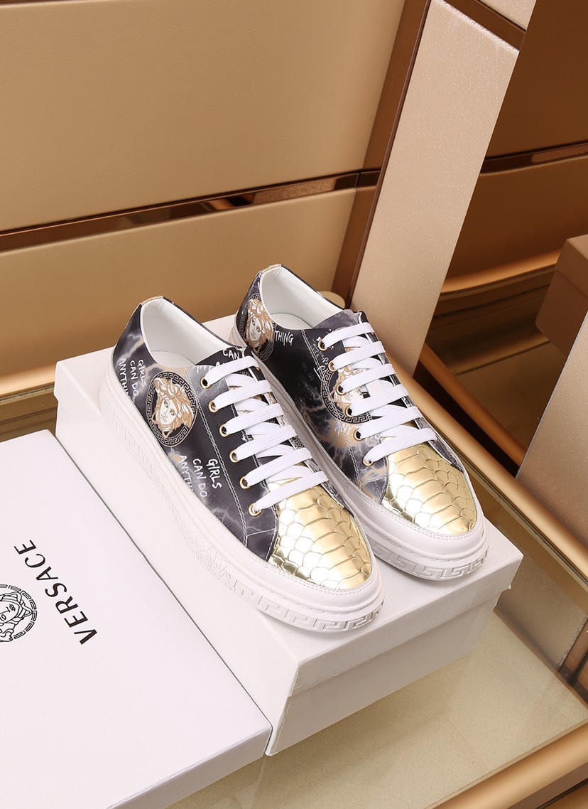 Versace Greca Sneaker 26 - vstockx
