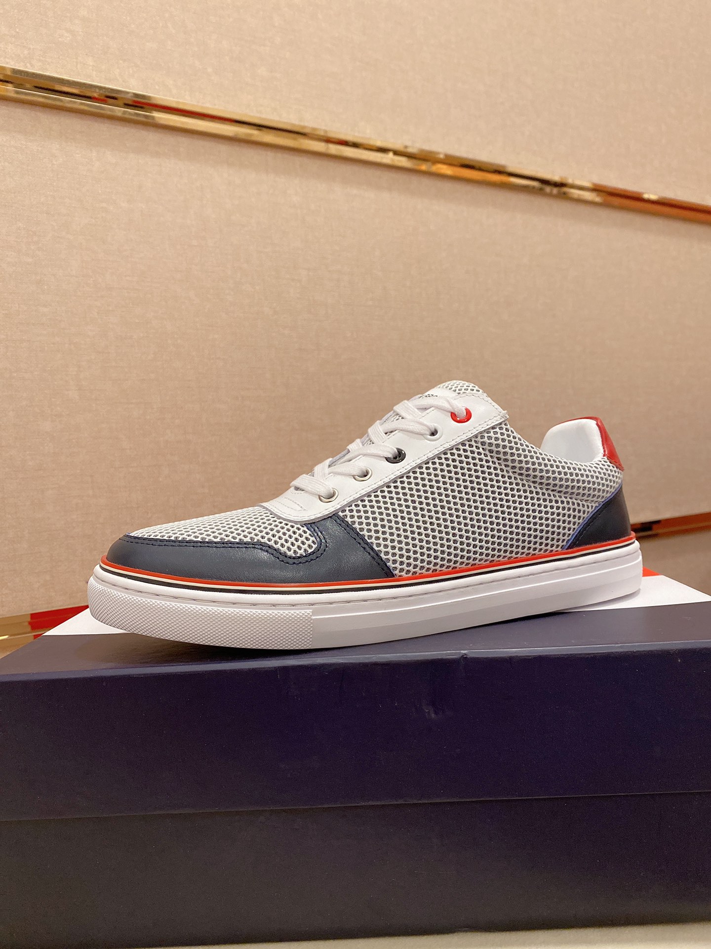 Thom Browne Low Top Sneaker 12 - vstockx