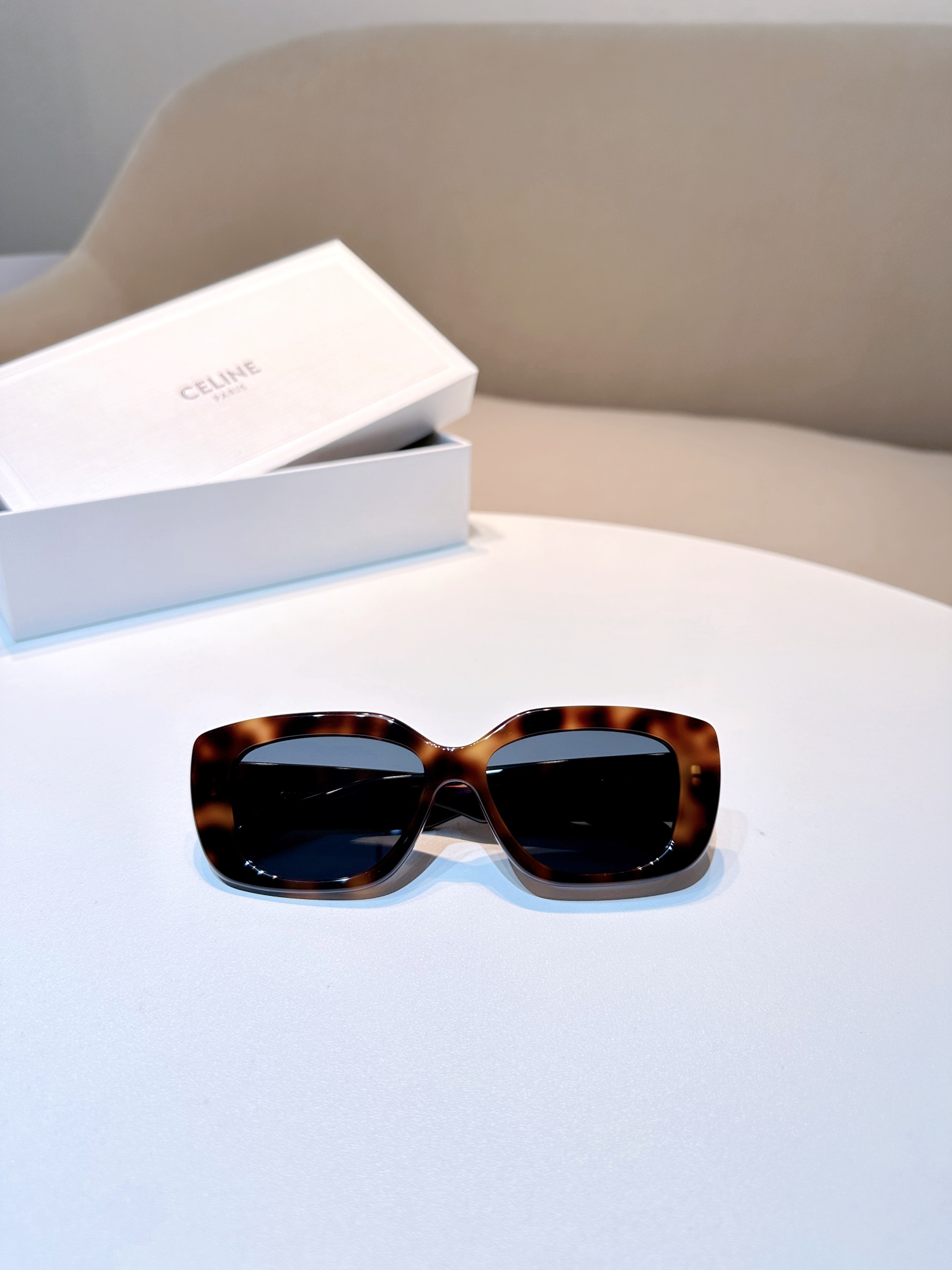 Sunglasses Celine 55 15 135 - vstockx