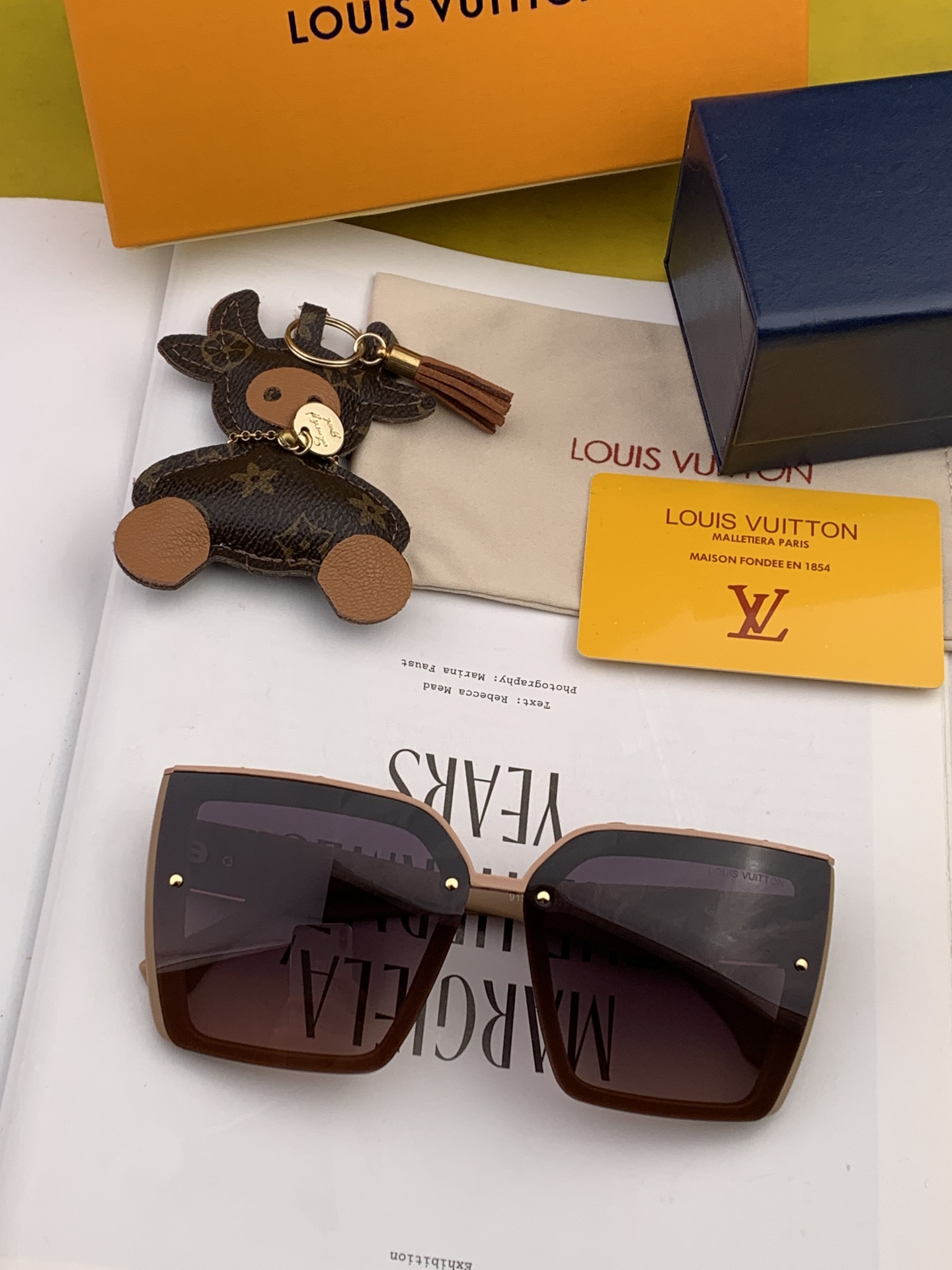Sunglasses Louis Vuitton L822 - vstockx