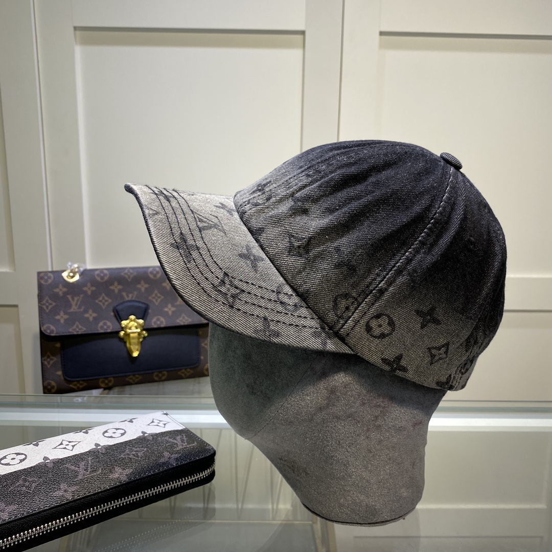 Hat Louis Vuitton 2 - vstockx