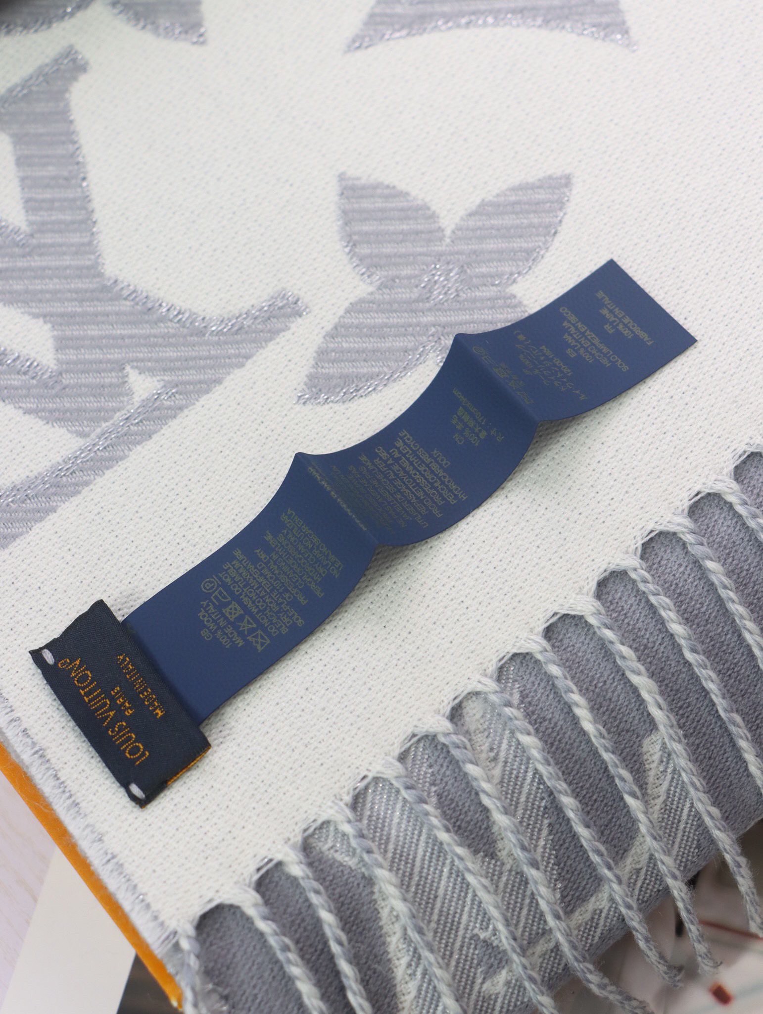 Streetwear Scarf LV 328723 size:32*180cm - vstockx