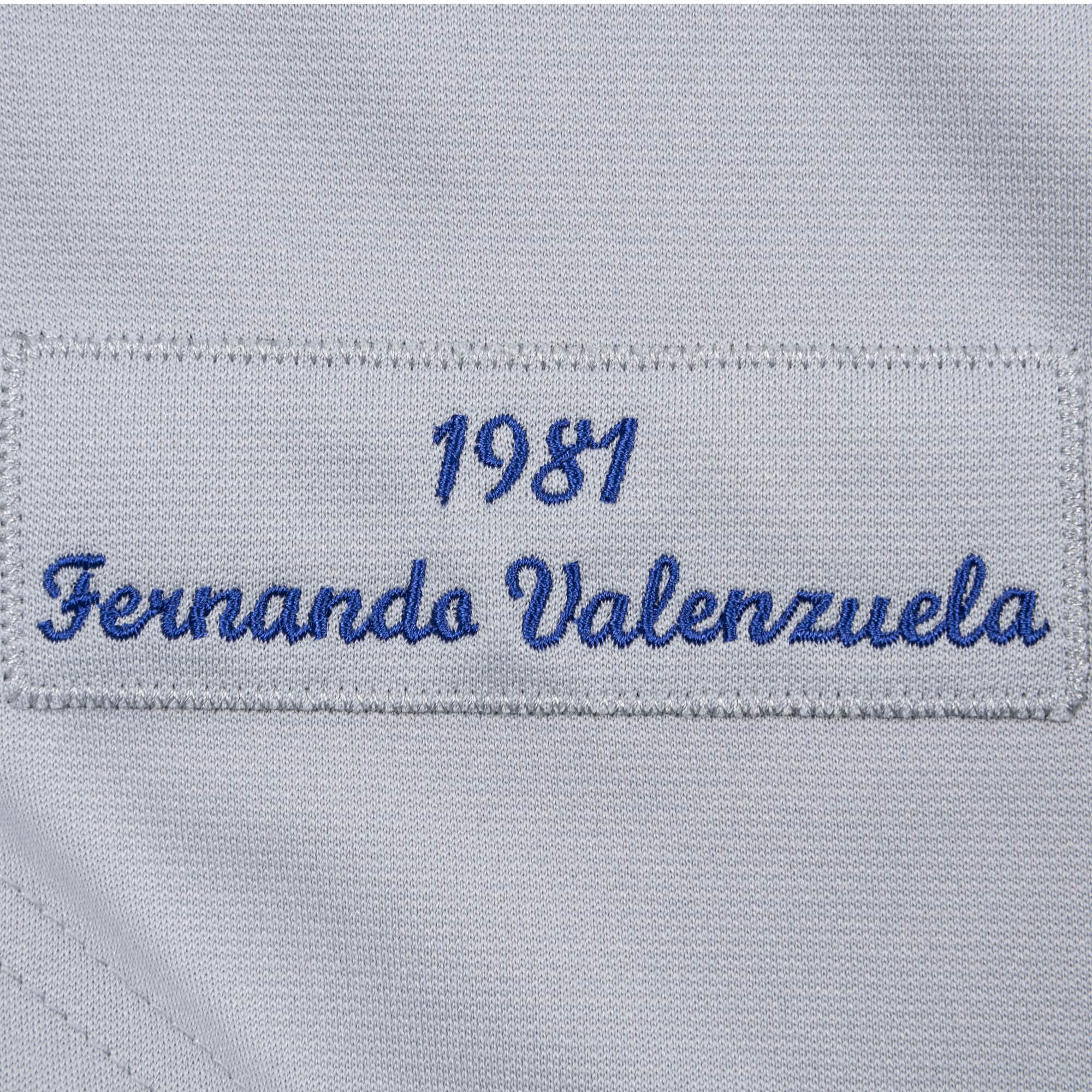 Authentic Jersey Los Angeles Dodgers 1981 Fernando Valenzuela - vstockx