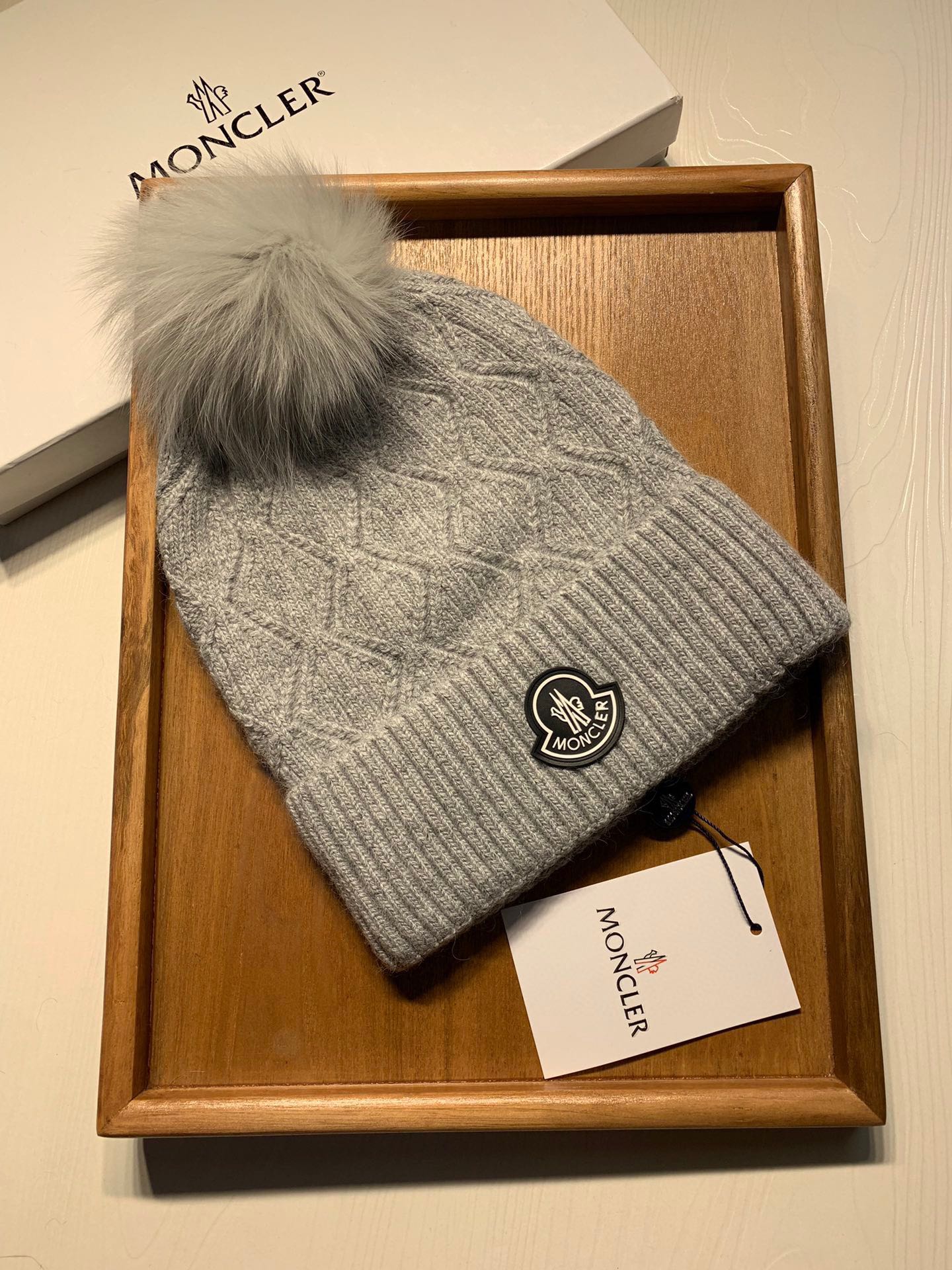 Hat Moncler 4 - vstockx