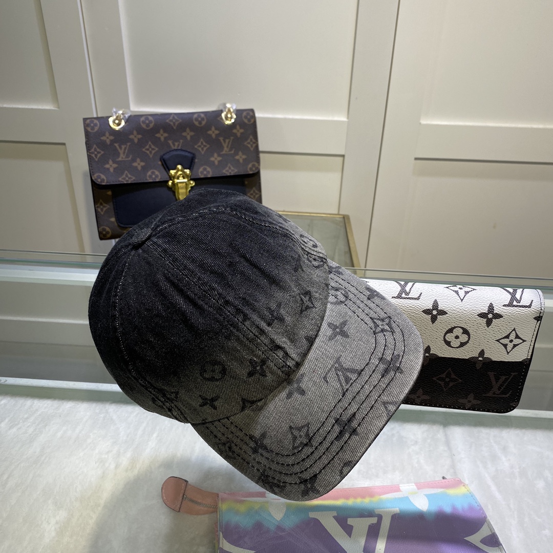 Hat Louis Vuitton 2 - vstockx
