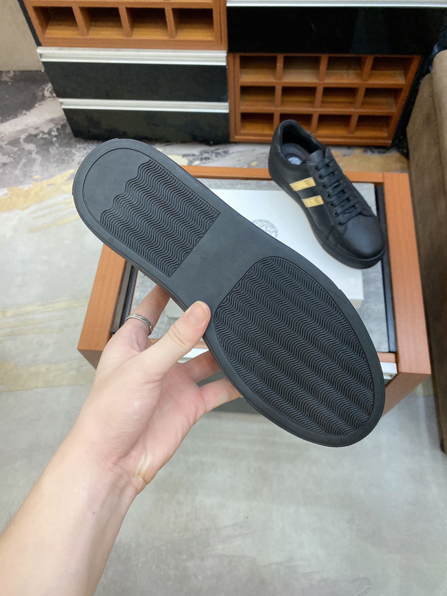 Versace Greca Sneaker 2 - vstockx