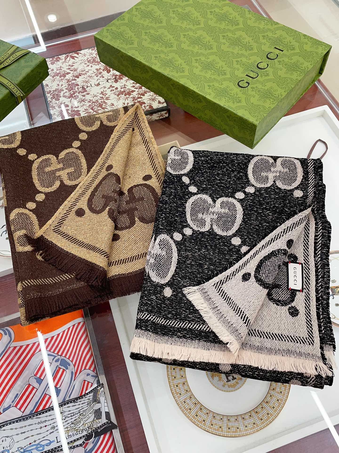 Streetwear Scarf GUCCI 328735 SIZE:45*195cm - vstockx