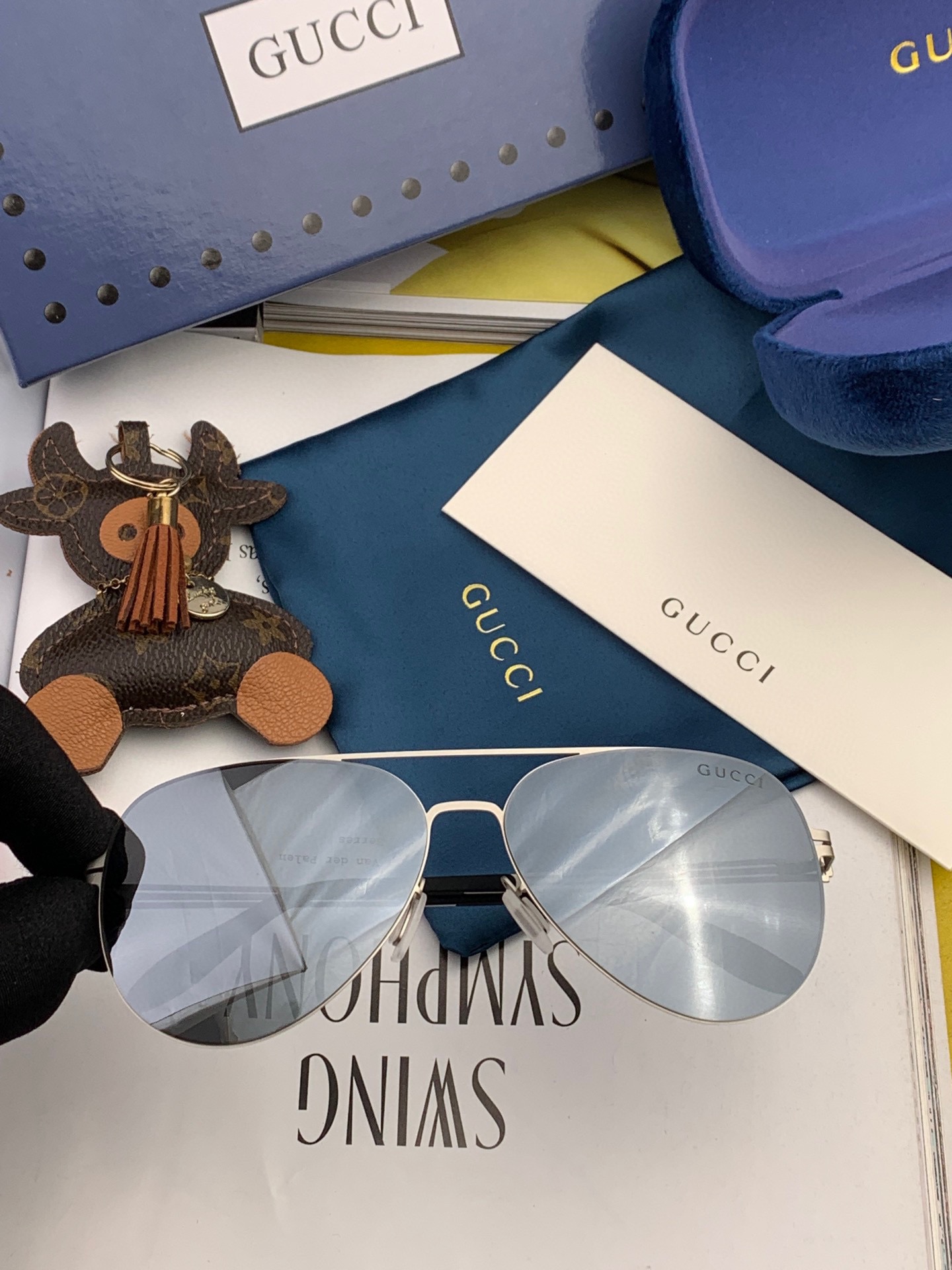 Sunglasses Gucci G1502 - vstockx