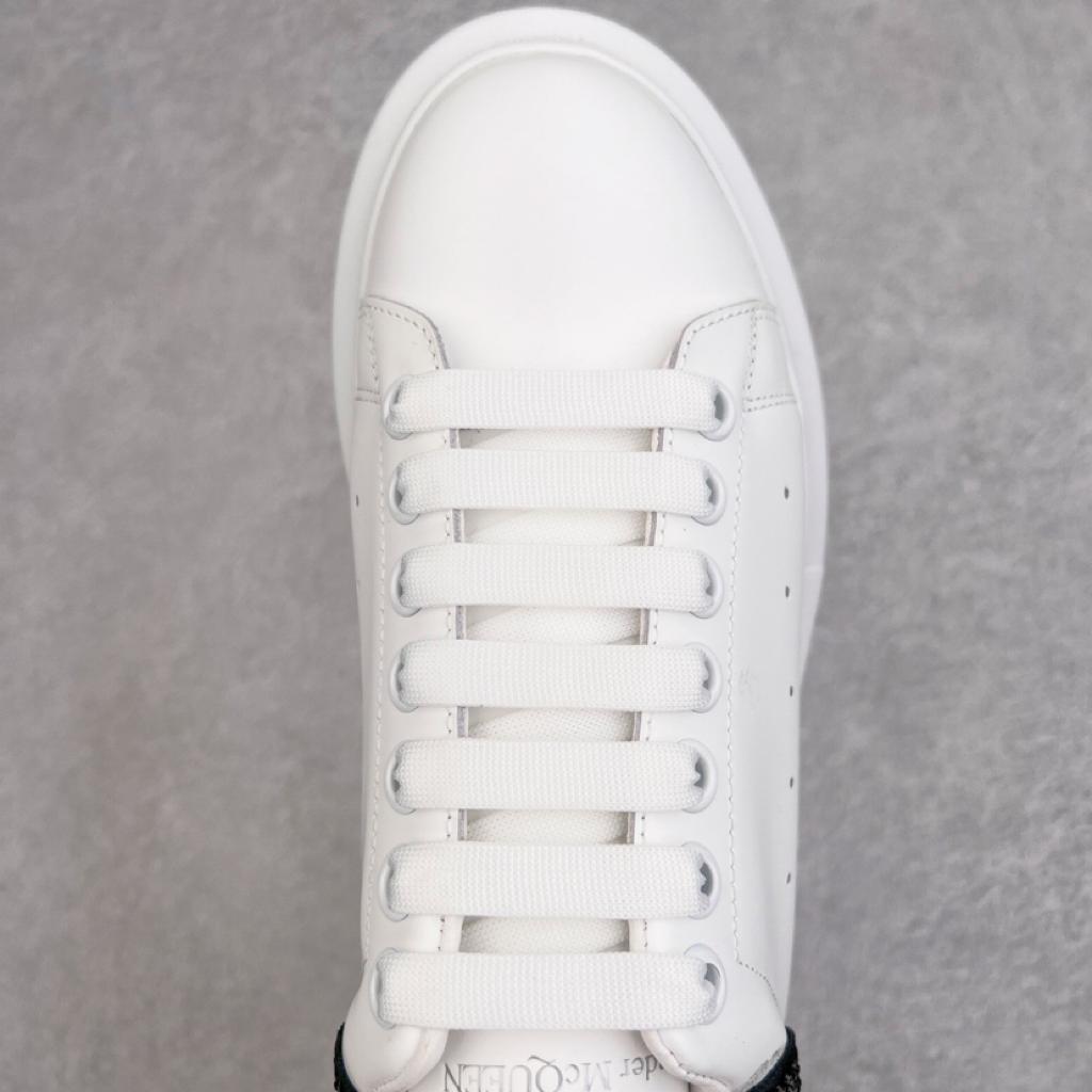 Alexander McQueen Oversized Sneaker in White/jet Black - vstockx