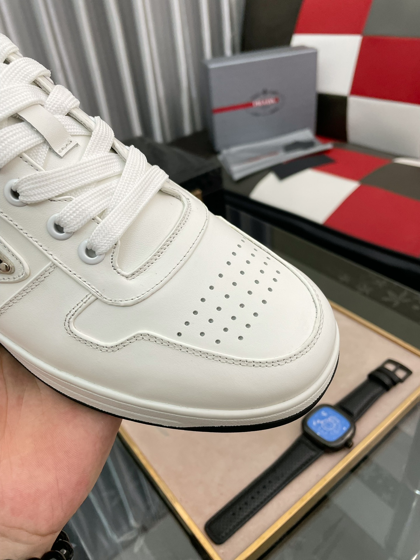 Prada Low Top sneaker 5 - vstockx