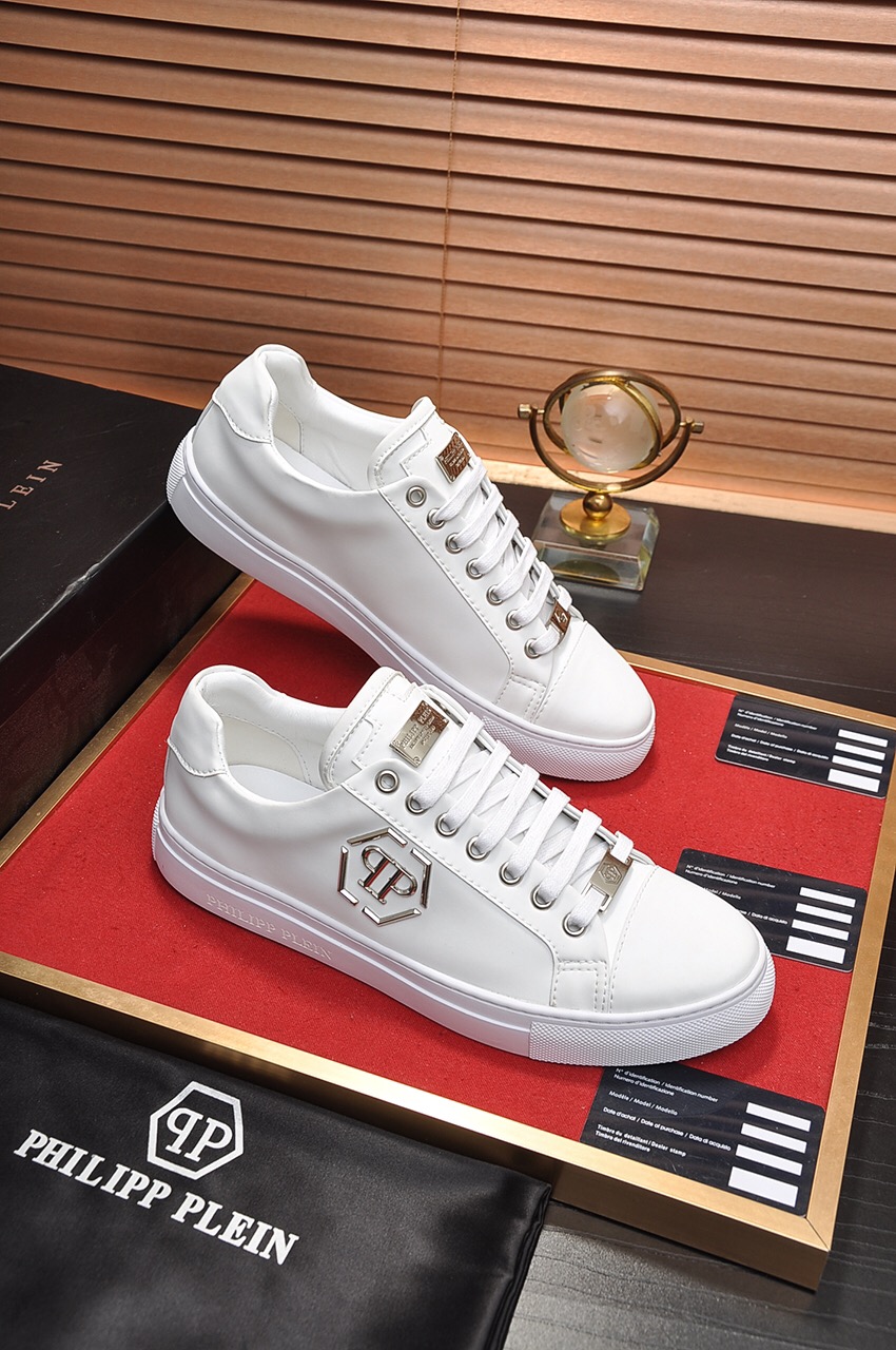 Philipp Plein Low Top Sneakers 28 - vstockx