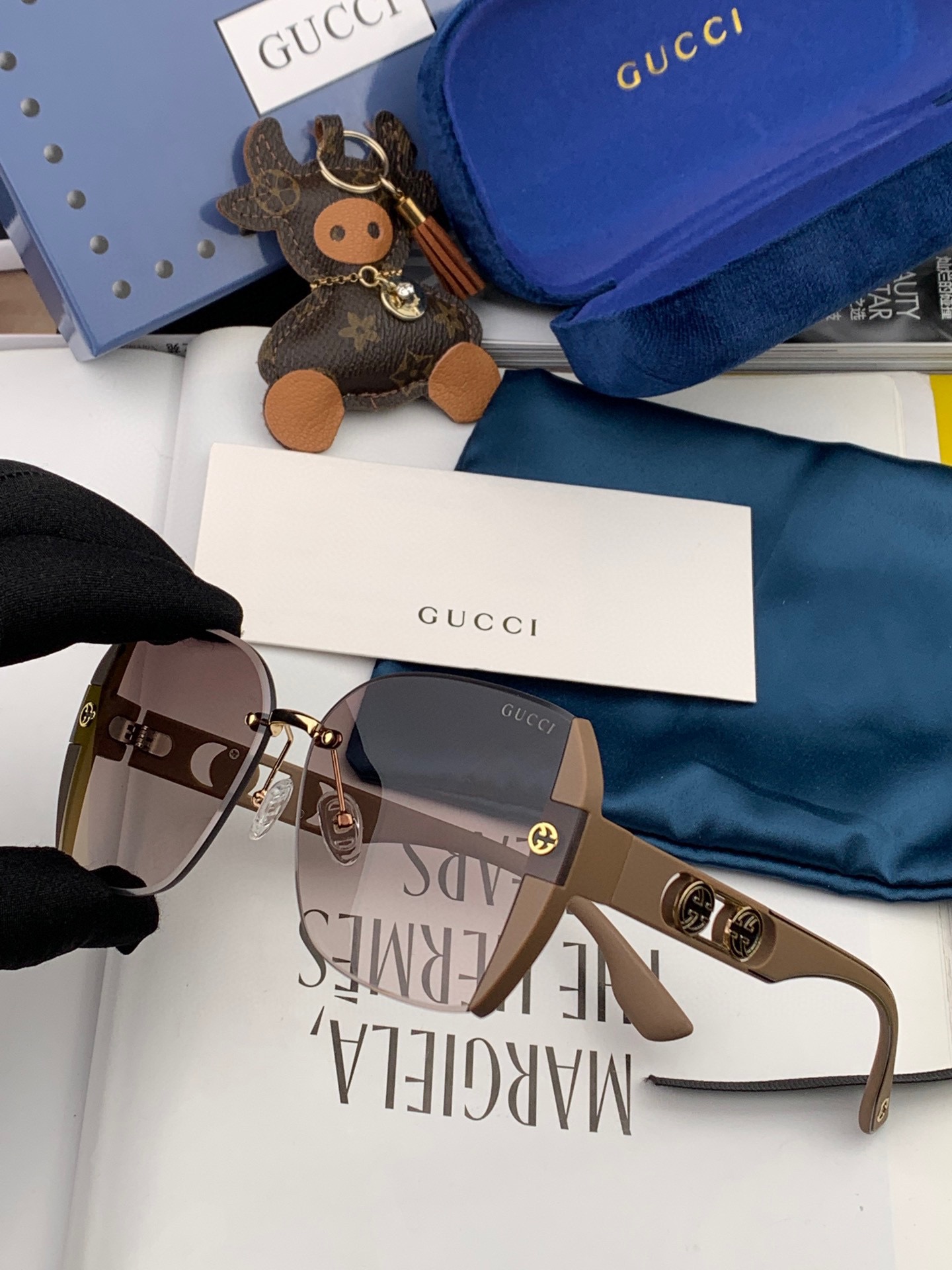 Sunglasses Gucci G0296 - vstockx