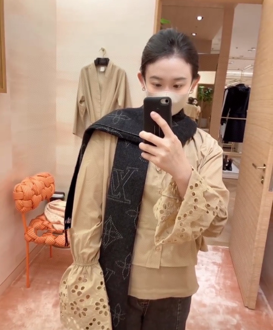 Streetwear Scarf LV 328952 SIZE:35*185cm - vstockx