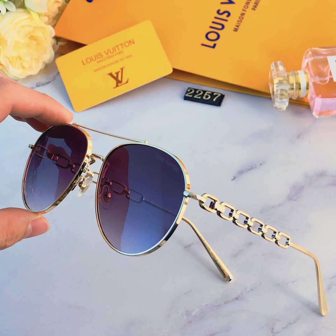 Sunglasses Louis Vuitton 2023 - vstockx