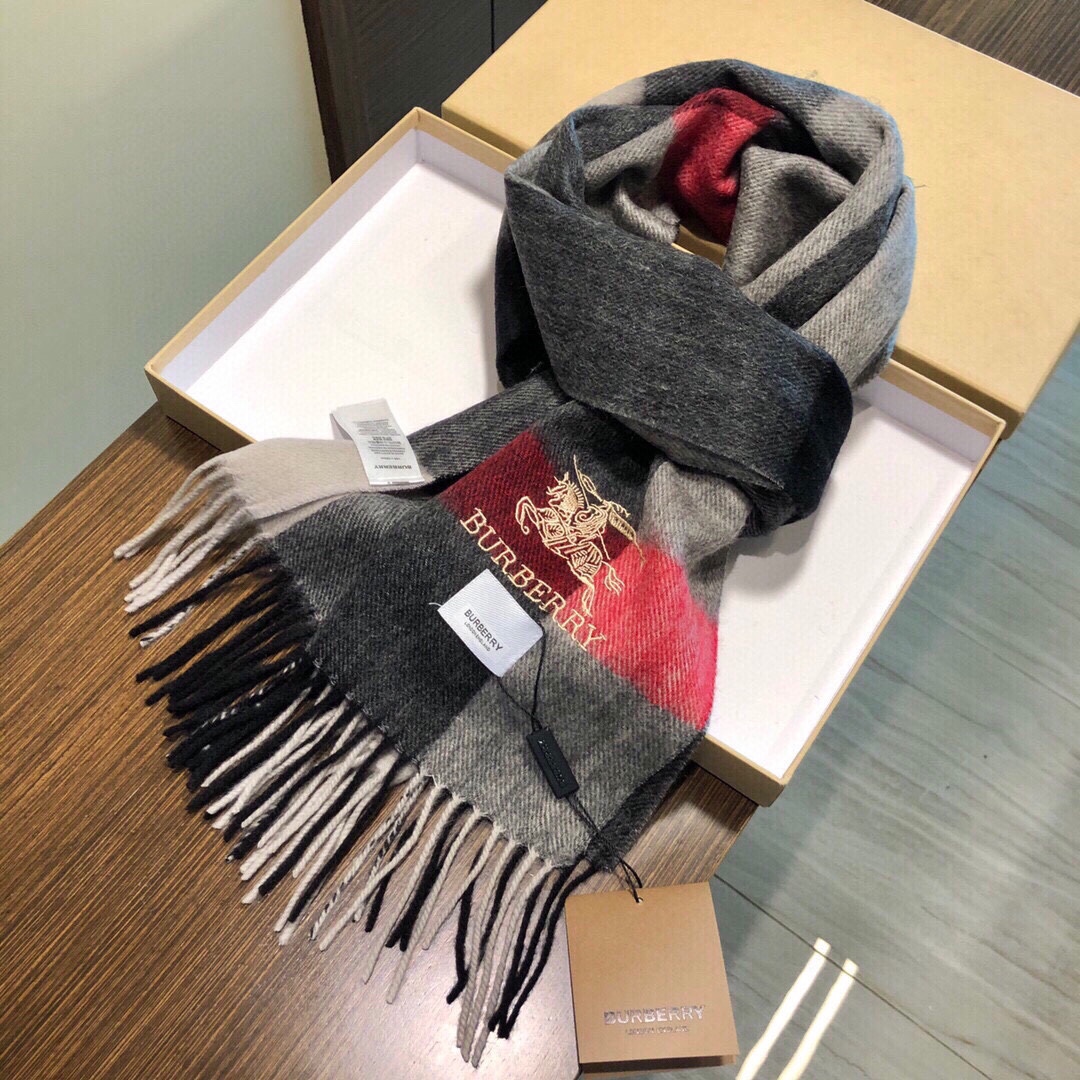 Streetwear Scarf Burberry 329071 size:180*35cm - vstockx