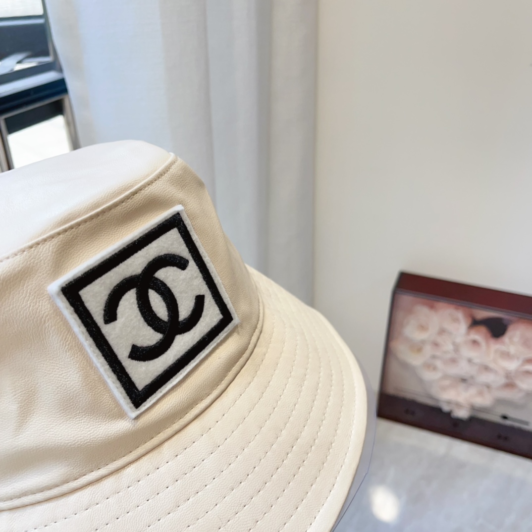 Streetwear Hat Chanel 329377 - vstockx