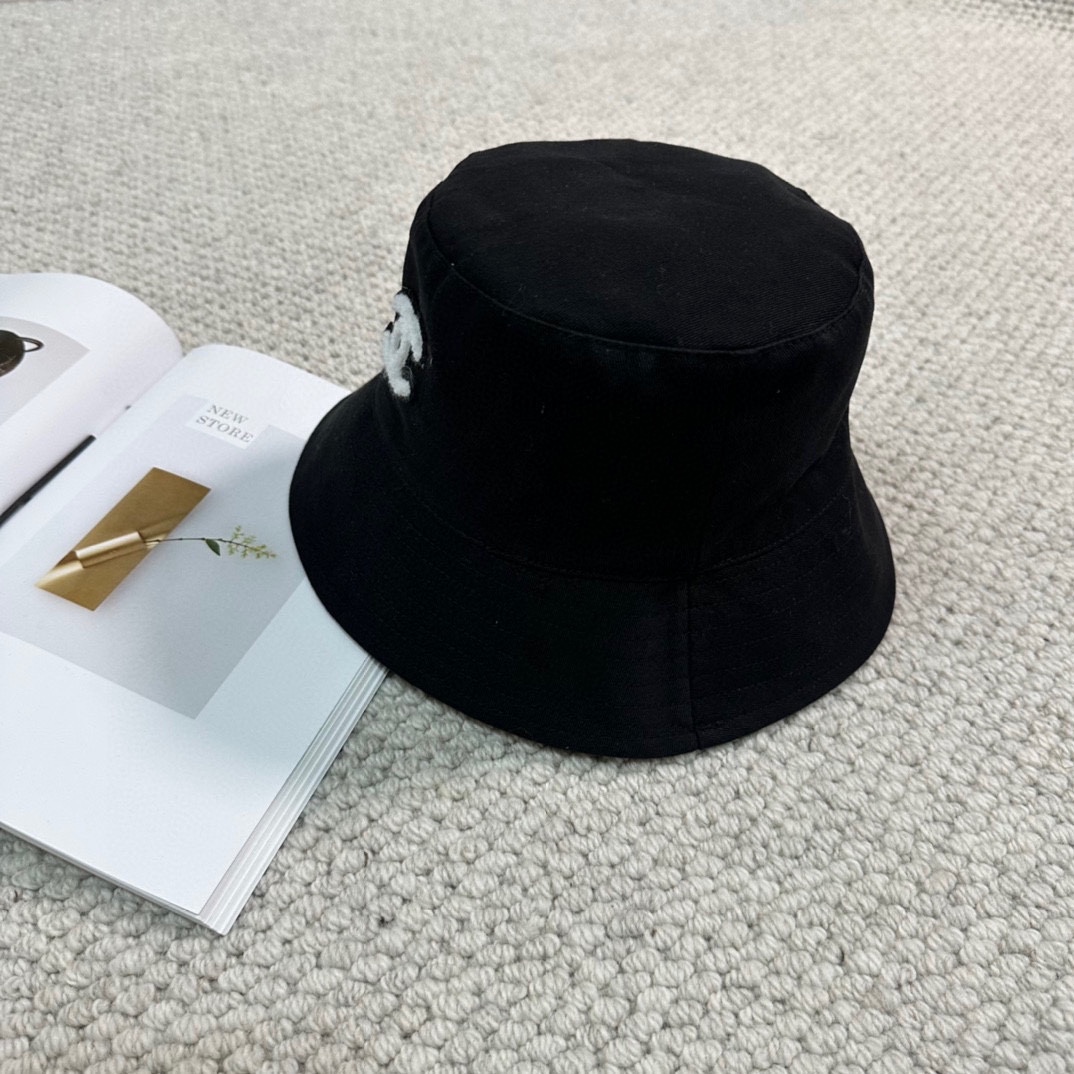 Streetwear Hat Chanel 329332 - vstockx