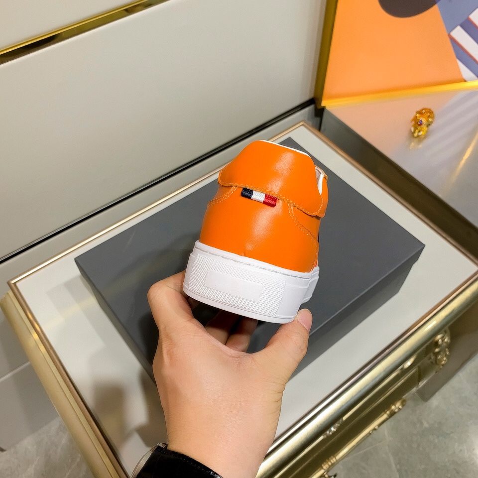 Thom Browne Low Top Sneaker 18 - vstockx