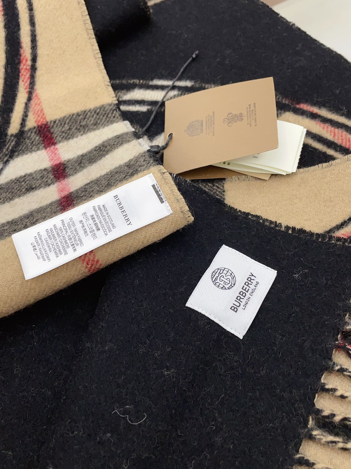 Streetwear Scarf Burberry 328791 SIZE:30*180cm - vstockx