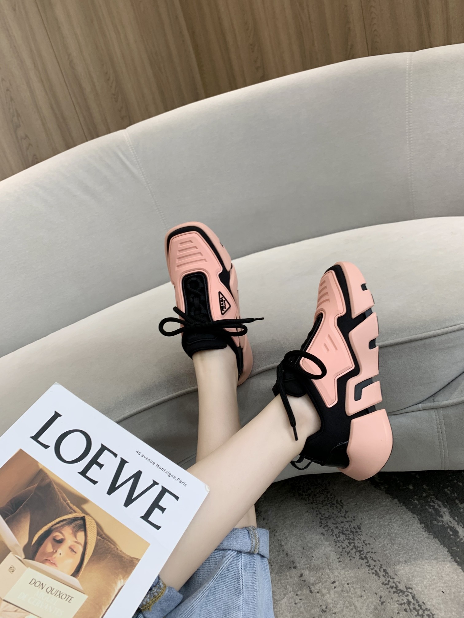Prada Low Top sneaker 43 - vstockx