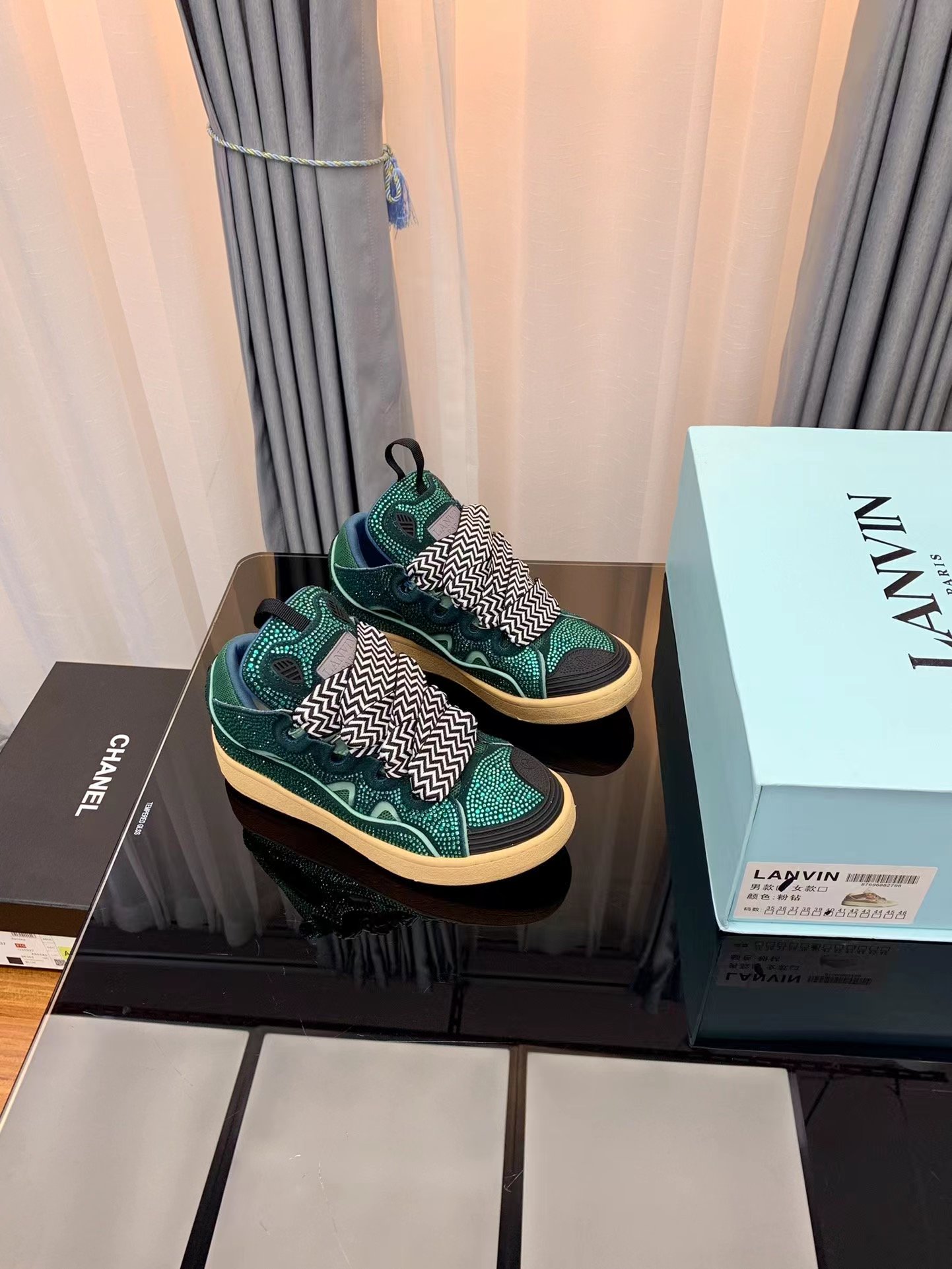 Lanvin Leather Curb Blue sequins - vstockx