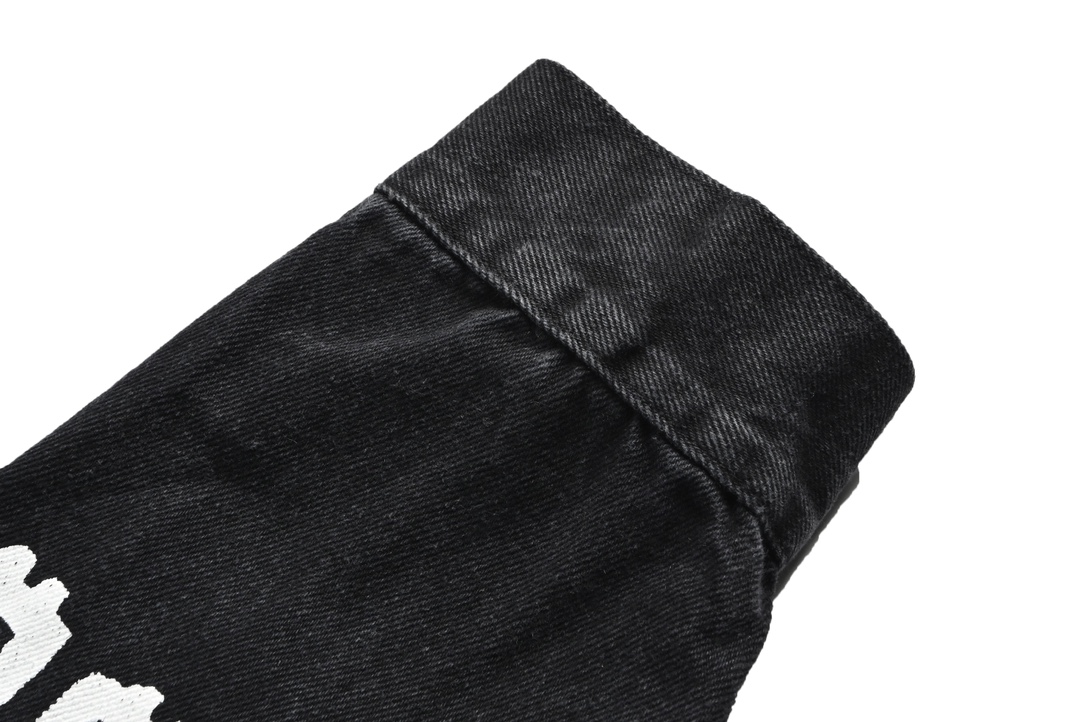 Clothes Balenciaga 136 - vstockx