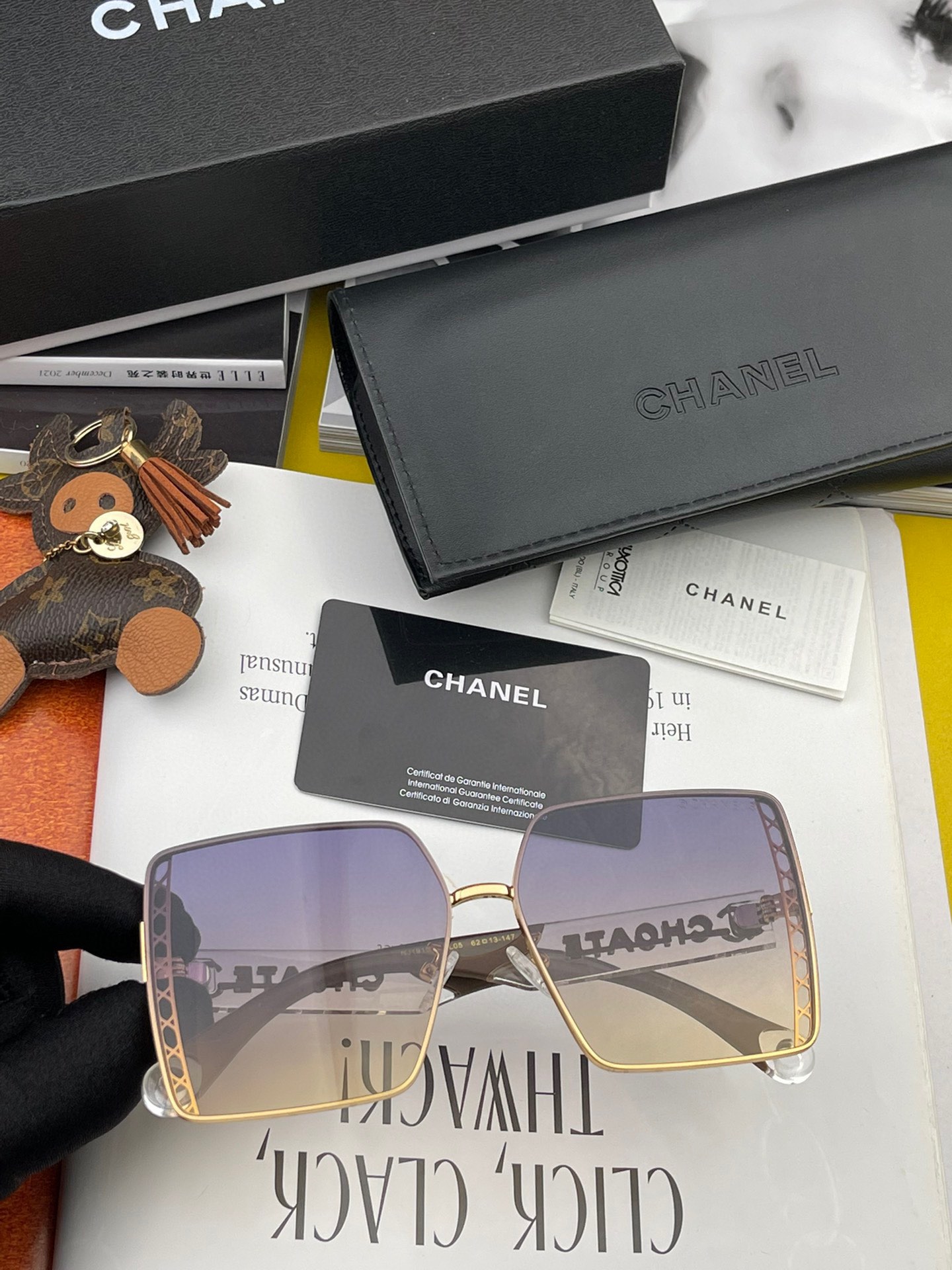 Sunglasses Chanel CH5191 - vstockx