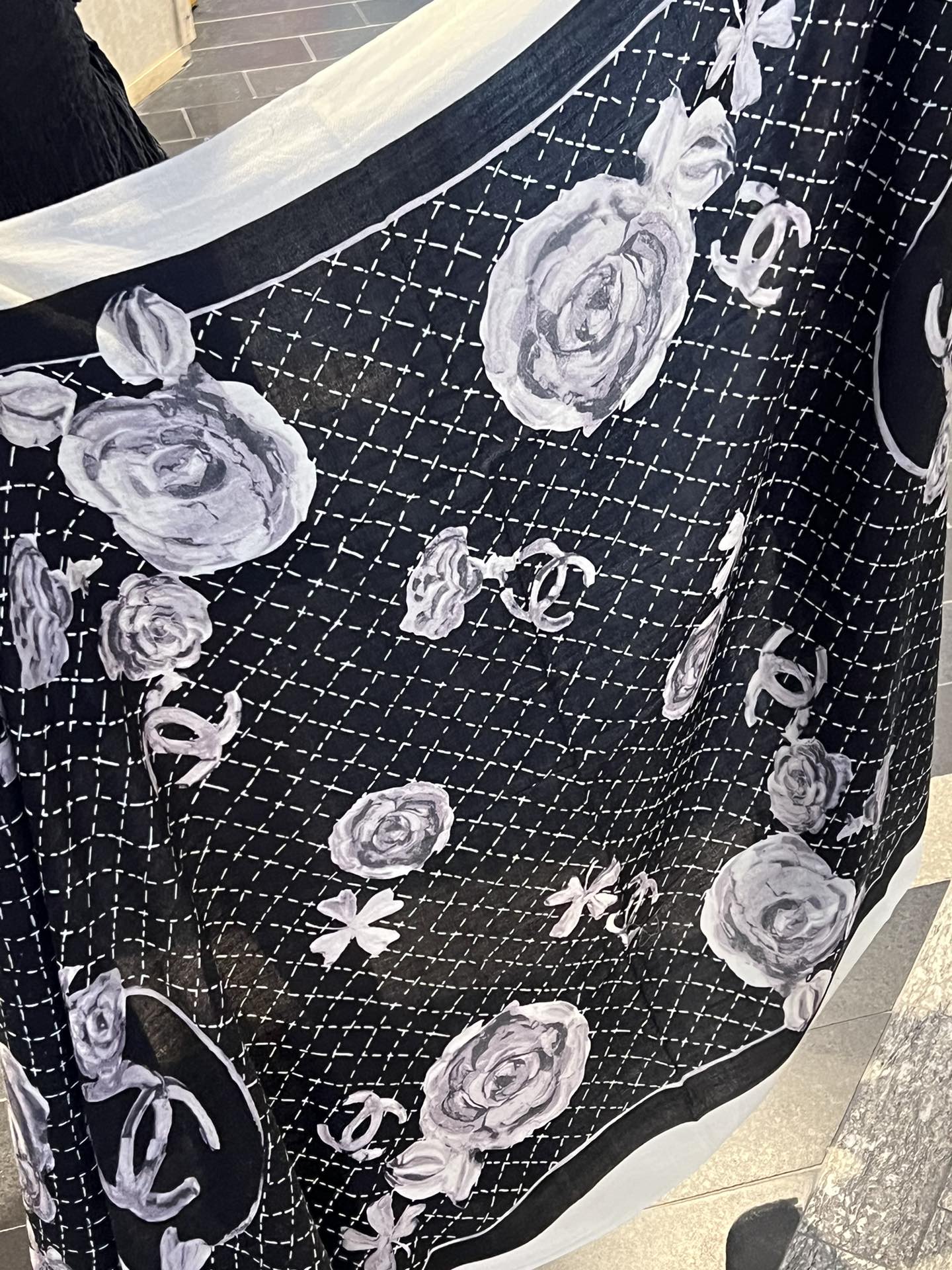 Streetwear Scarf CHANEL 328979 size:100×200cm - vstockx