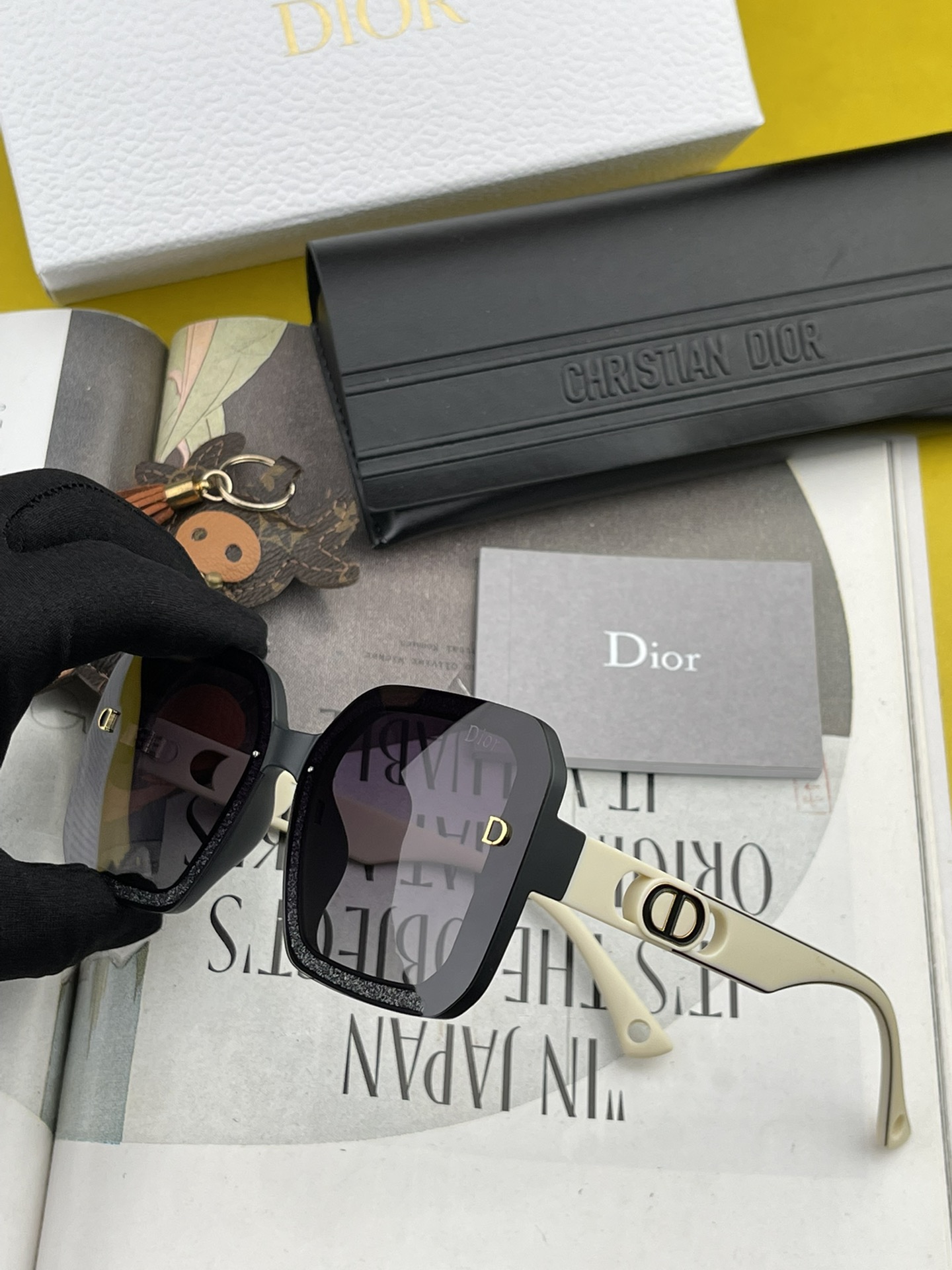 sunglasses Dior D4292 - vstockx