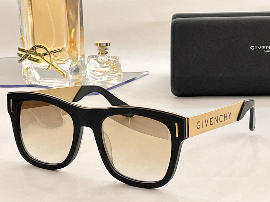 sunglasses Givenchy GV7016 Size:52-21-145 - vstockx