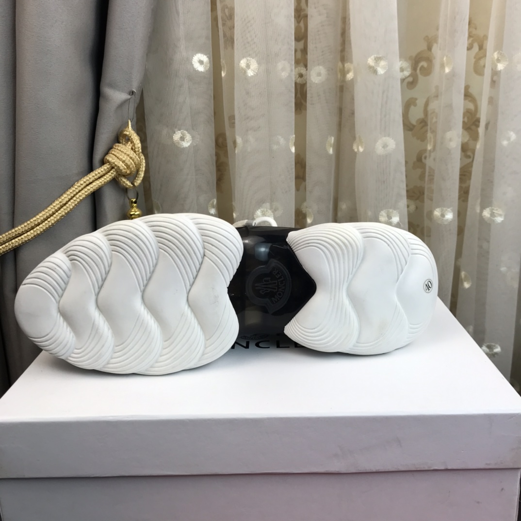 Moncler Leave No Trace Sneaker 6 - vstockx