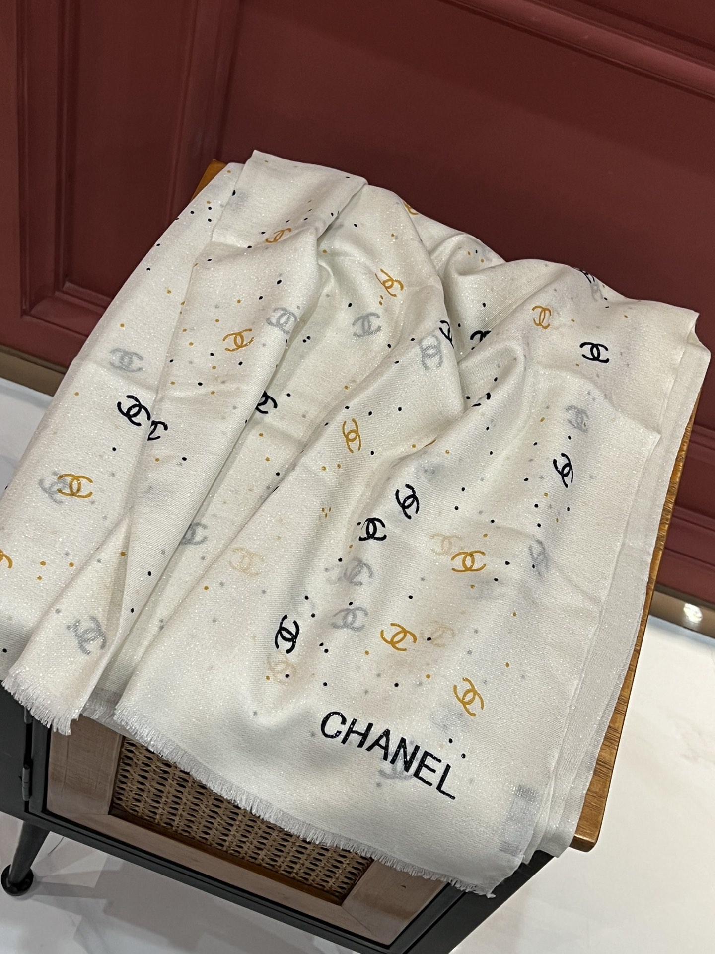 Streetwear Scarf CHANEL 328987 SIZE:110x200cm - vstockx