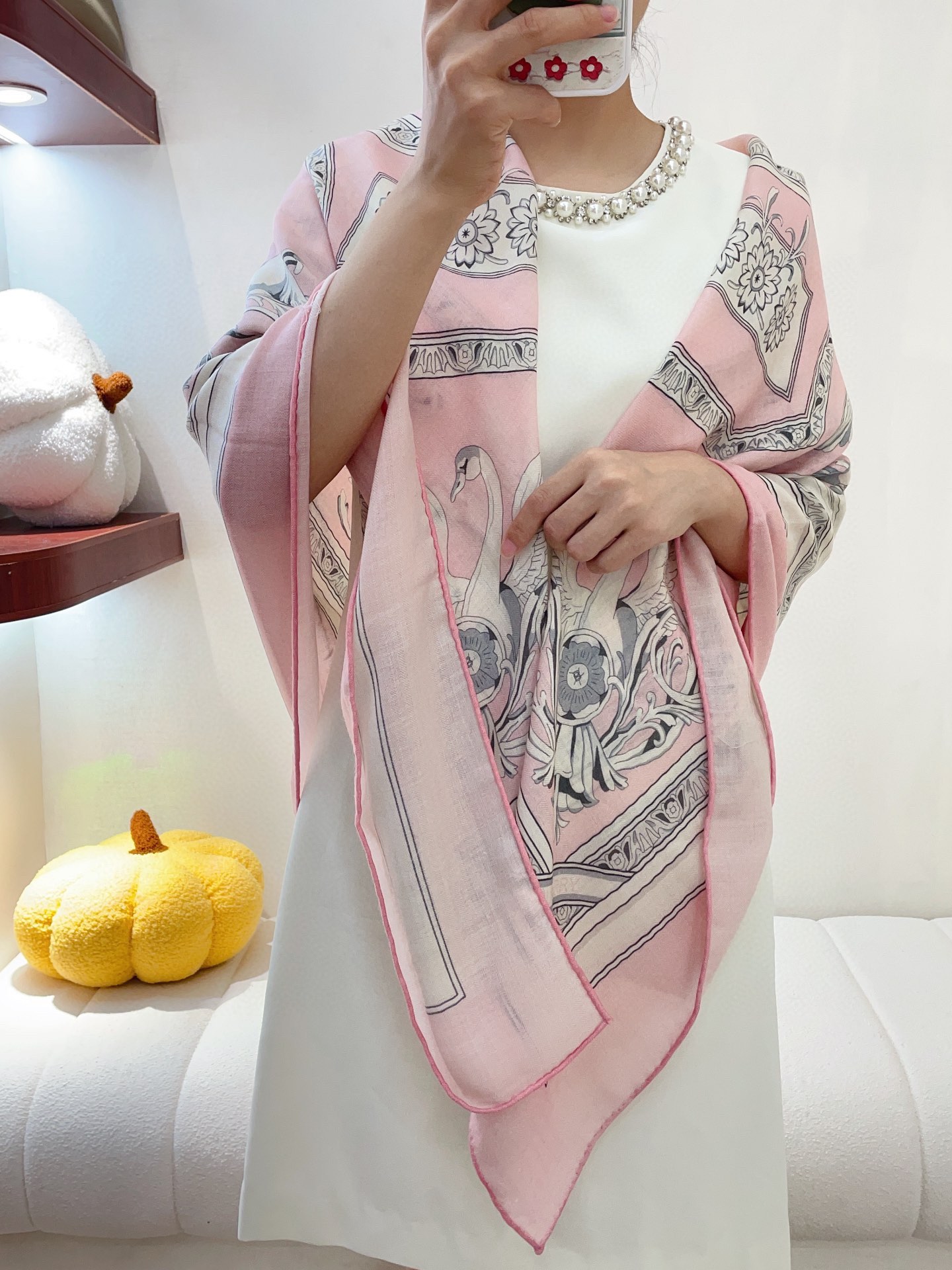 Streetwear Scarf BURBERRY 328740 SIZE:140cm*140cm - vstockx