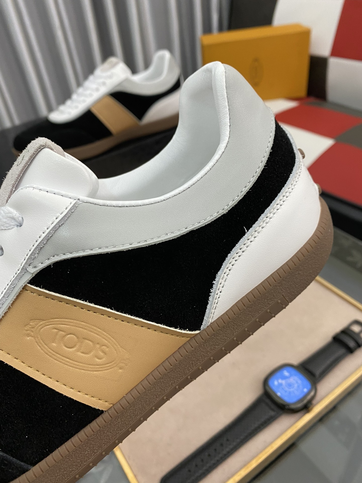 TOD'S Tabs Sneaker 2 - vstockx