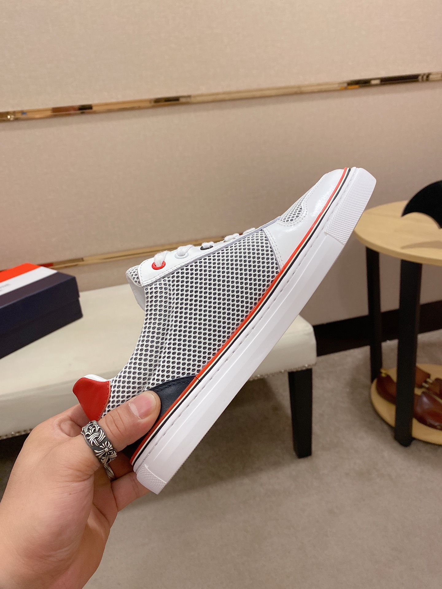 Thom Browne Low Top Sneaker 11 - vstockx