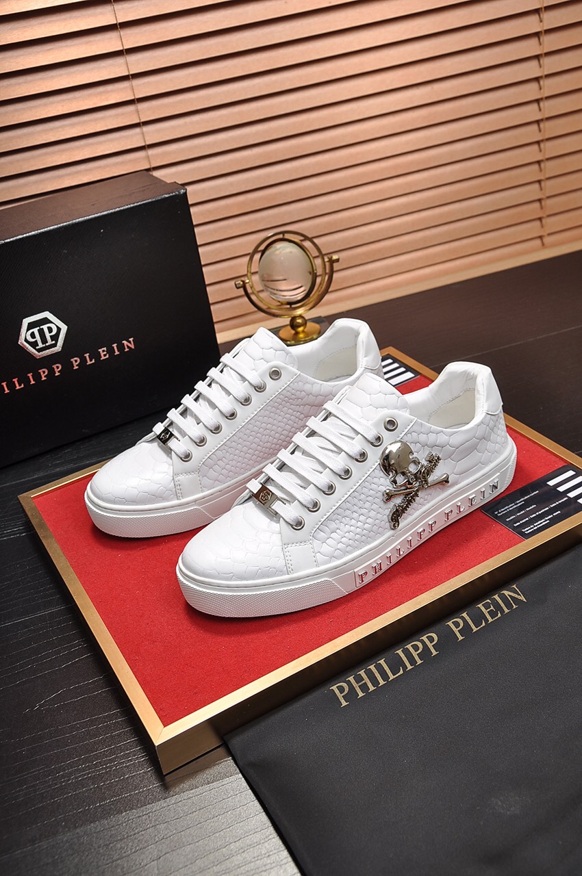 Philipp Plein Low Top Sneakers 19 - vstockx