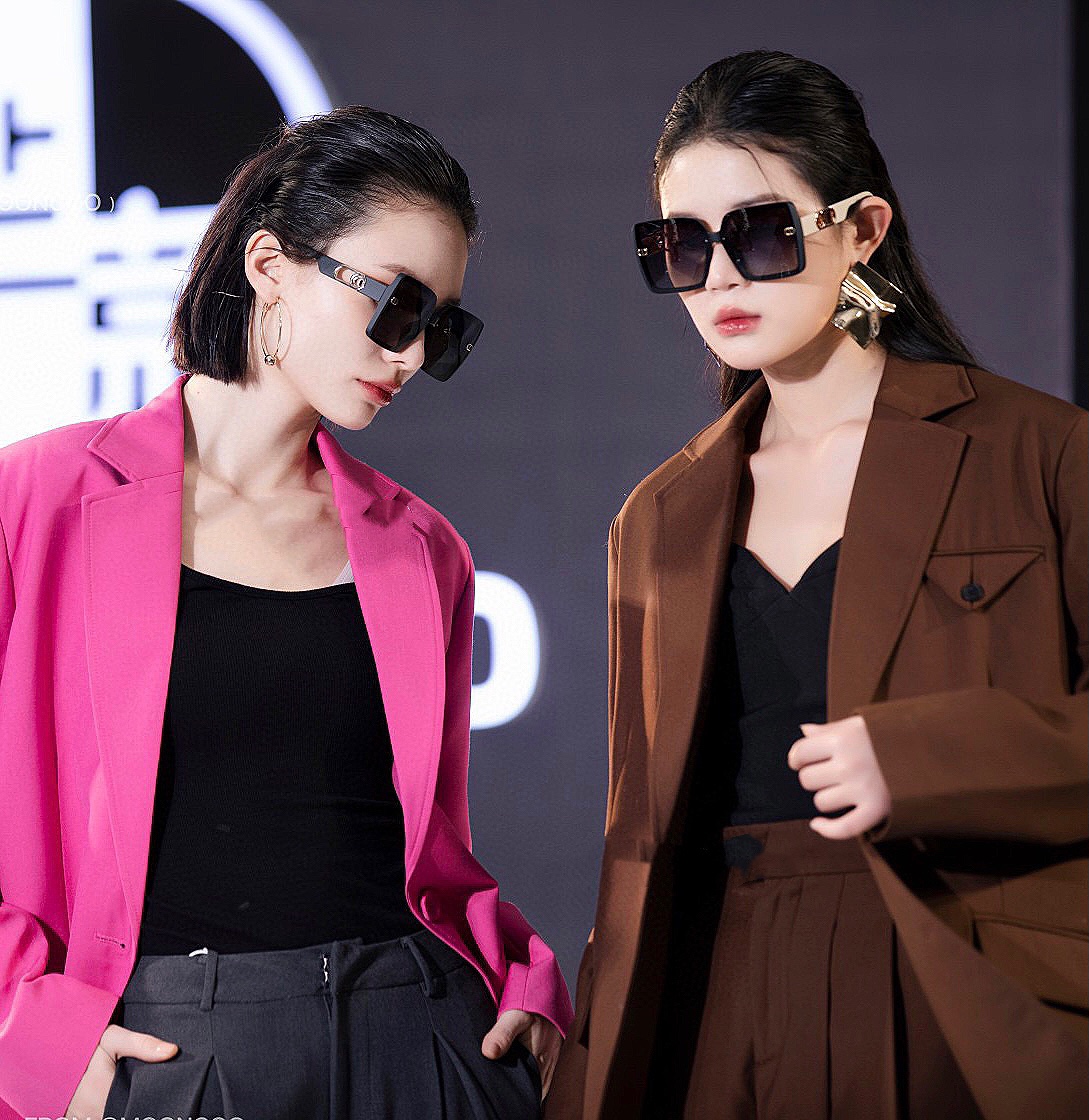 sunglasses Dior D8290 - vstockx