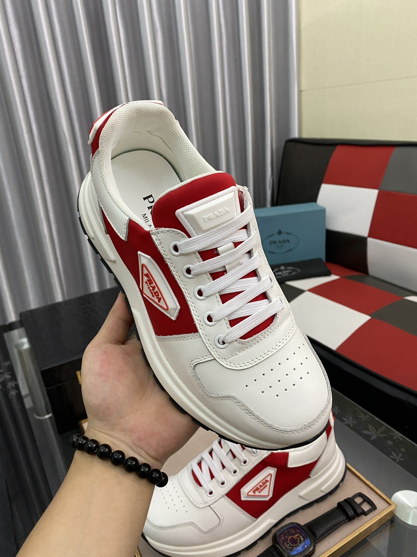 Prada Low Top sneaker 8 - vstockx