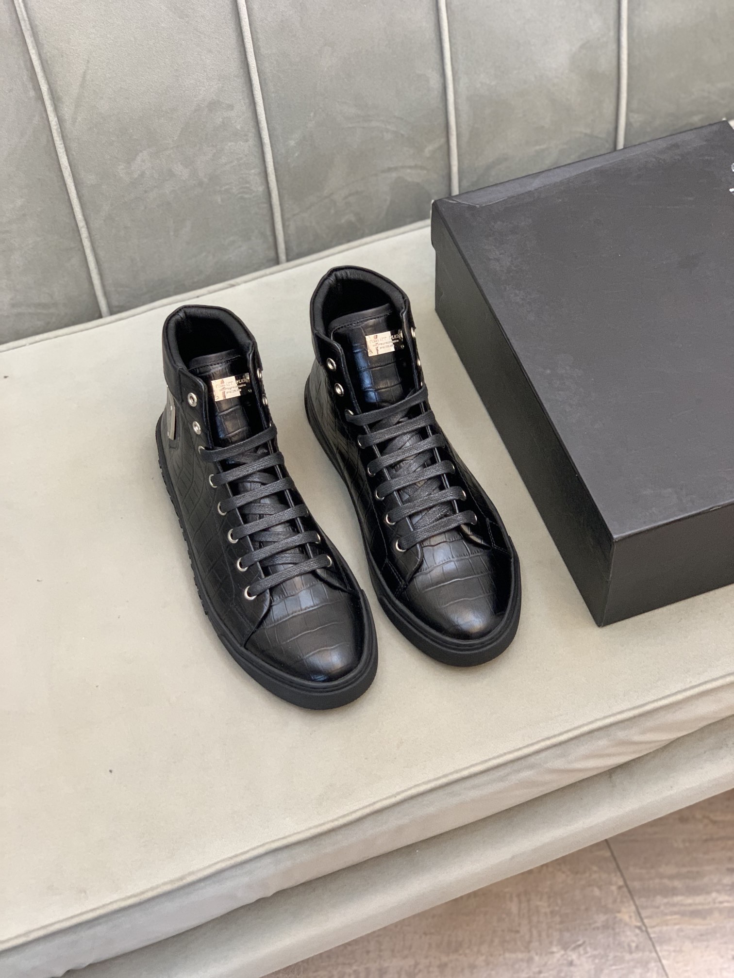 Philipp Plein High Top Sneakers 3 - vstockx