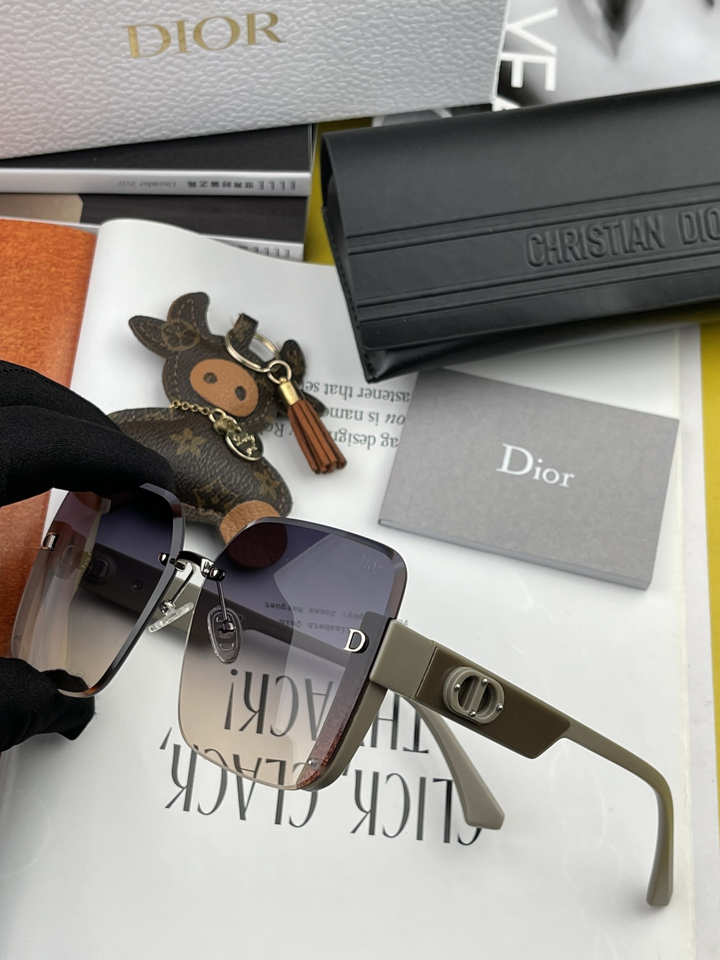 sunglasses Dior CD7971 - vstockx