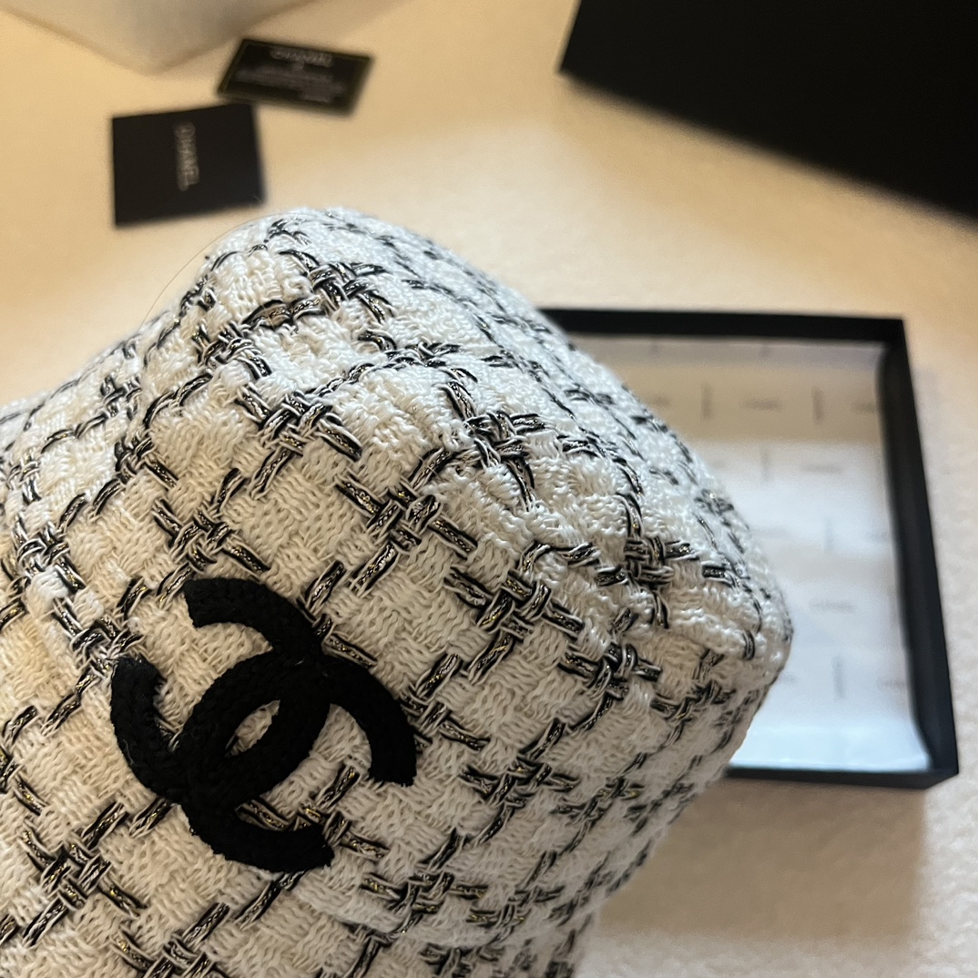 Streetwear Hat Chanel 329185 - vstockx