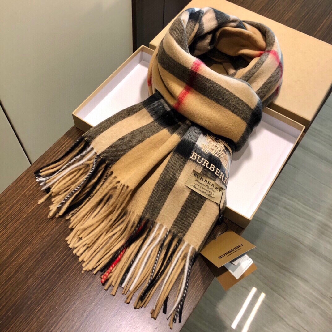 Streetwear Scarf Burberry 329074 size:70X200cm - vstockx