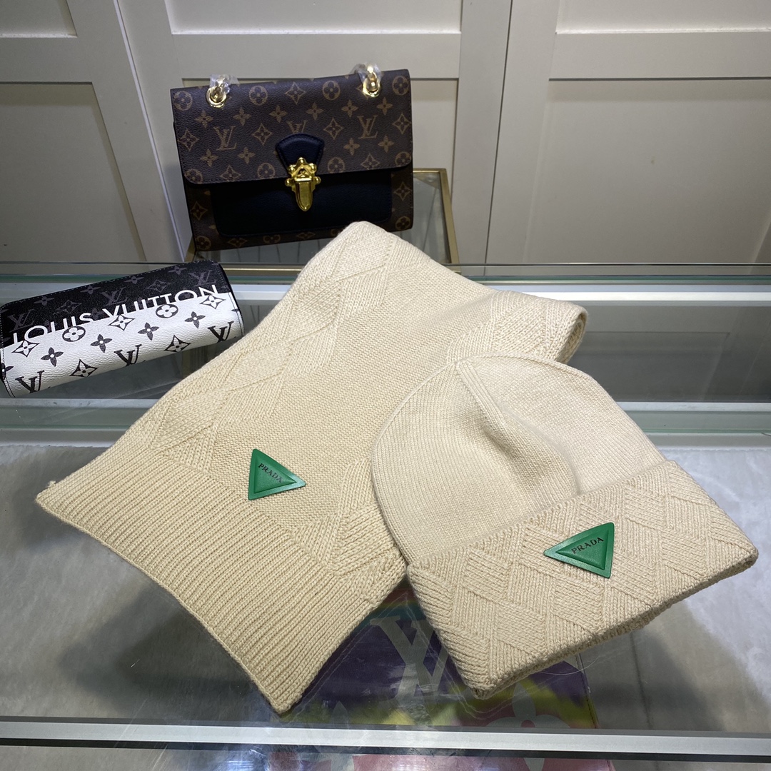 Hat & Scarf Prada 1 - vstockx