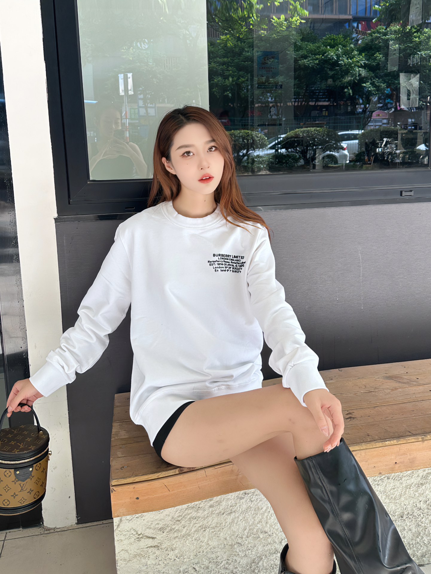 Clothes Burberry 811 - vstockx