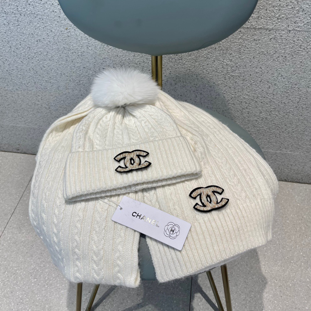 Hat & Scarf Chanel 5 - vstockx