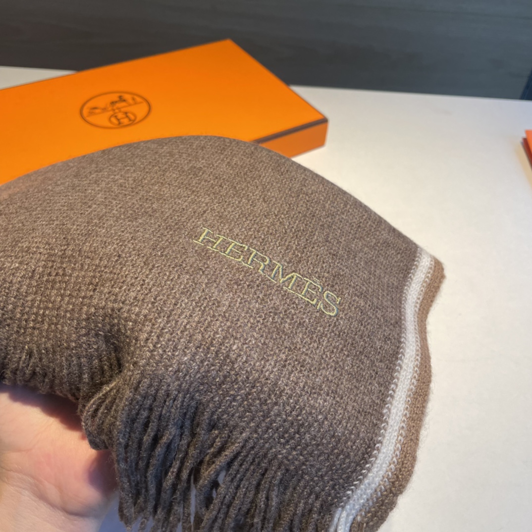 Streetwear Scarf Hermes 329026 size�?0*180cm - vstockx